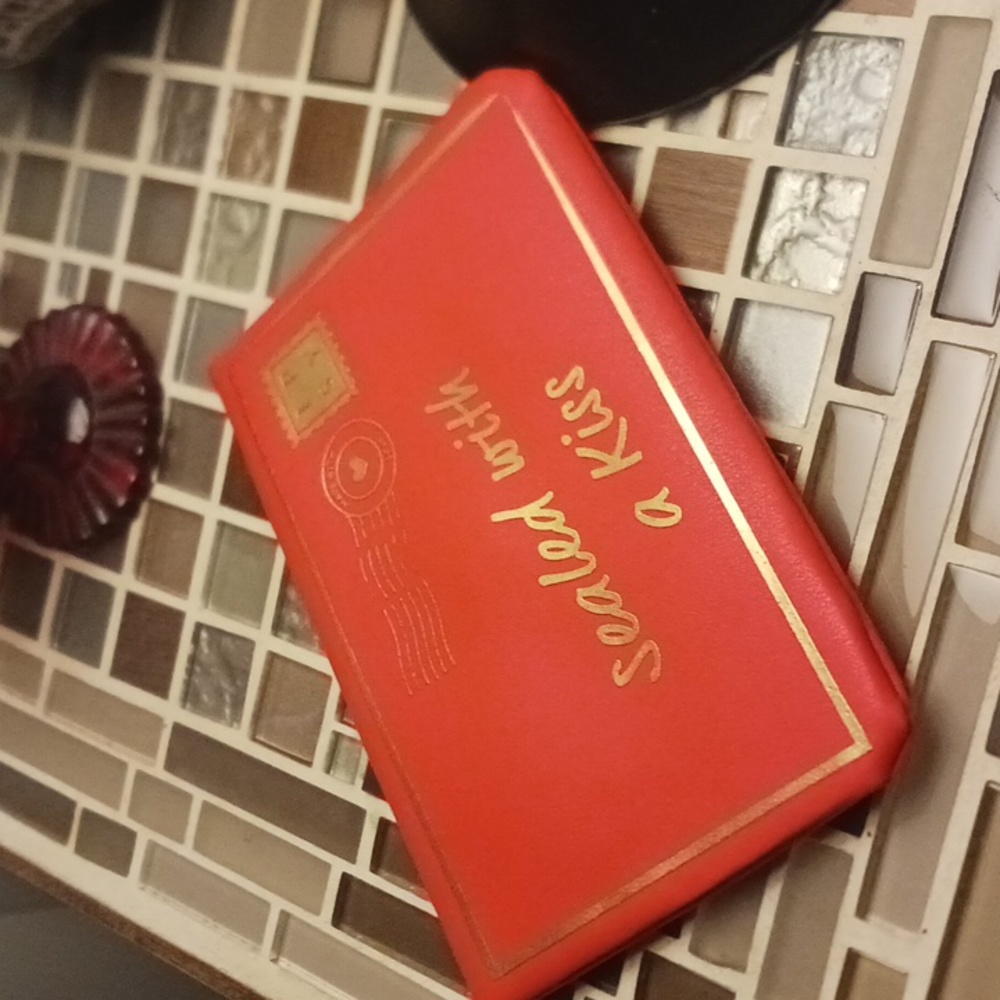 Sealed With A Kiss -Valentines Ipsy Makeup bag